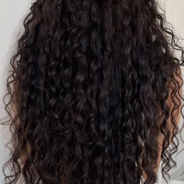 hairburst-curly-wavy-hair-conditioner-after